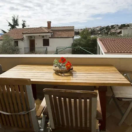 Apartment By The Sea Mavarstica, Ciovo - 12696 *